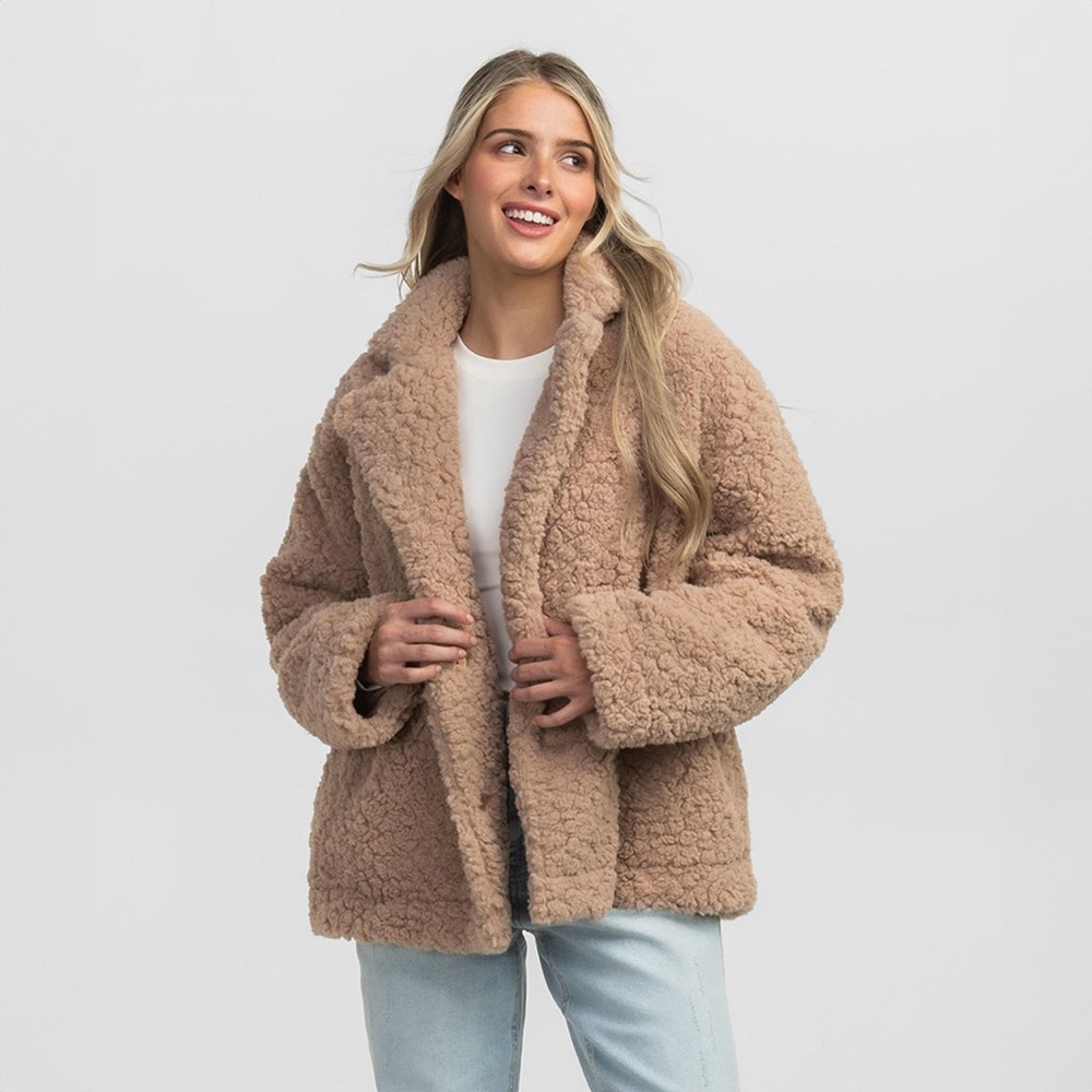 NWT VIGOSS Oversized Sherpa Jacket